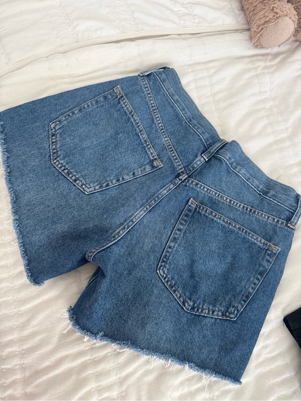 Gap Denim Cutoff Shorts in Classic Blue - Picture 2 of 3